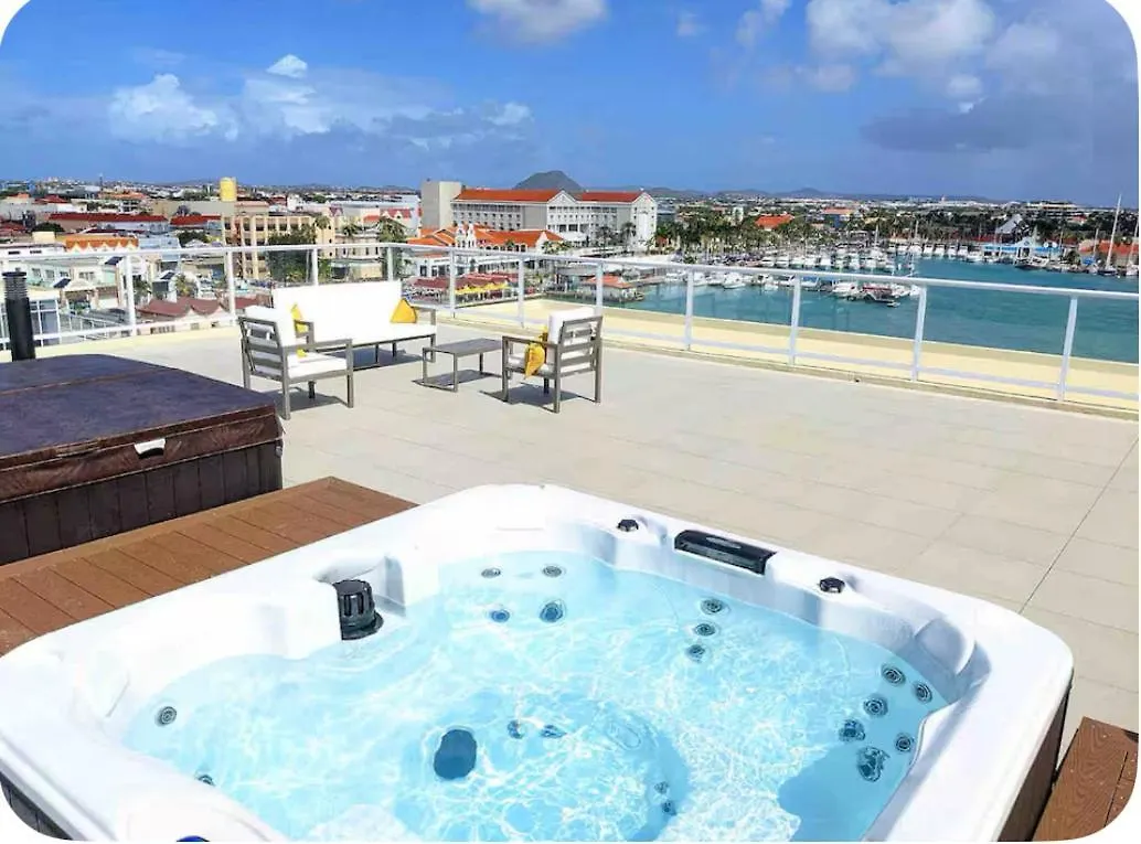 Stunnig Ocean View 2 Bedroom, 2 Bath With Infinity Pool Aruba