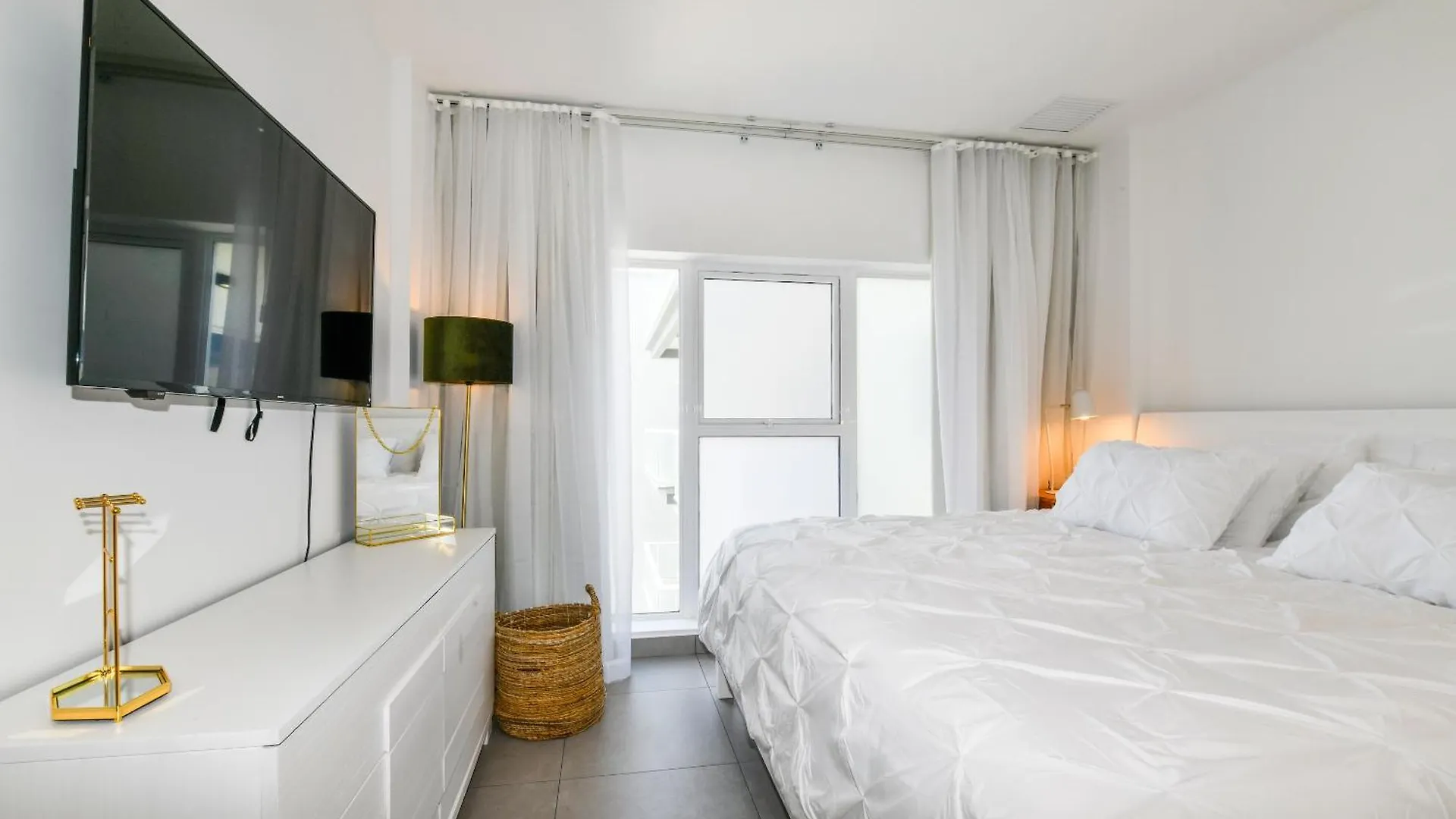 Stunnig Ocean View 2 Bedroom, 2 Bath With Infinity Pool Oranjestad