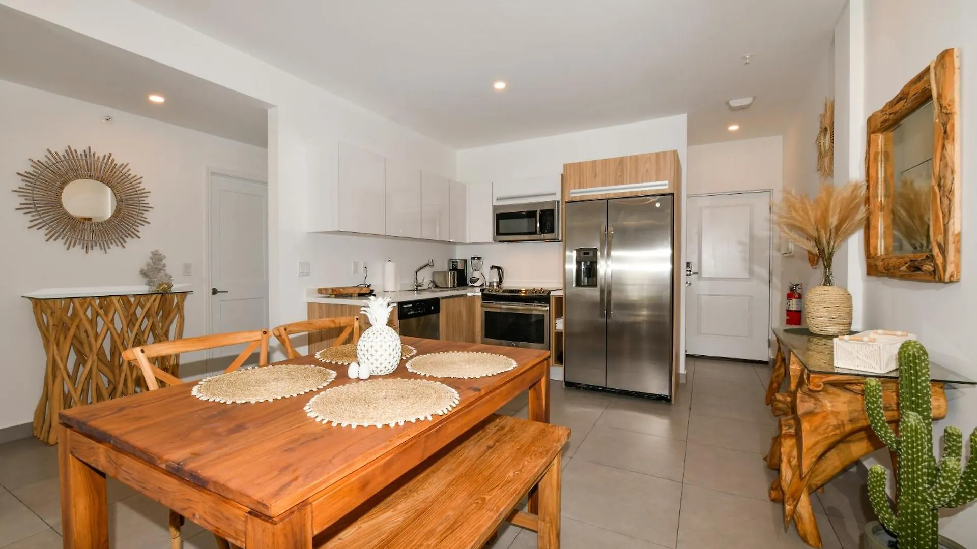 Stunnig Ocean View 2 Bedroom, 2 Bath With Infinity Pool Aruba